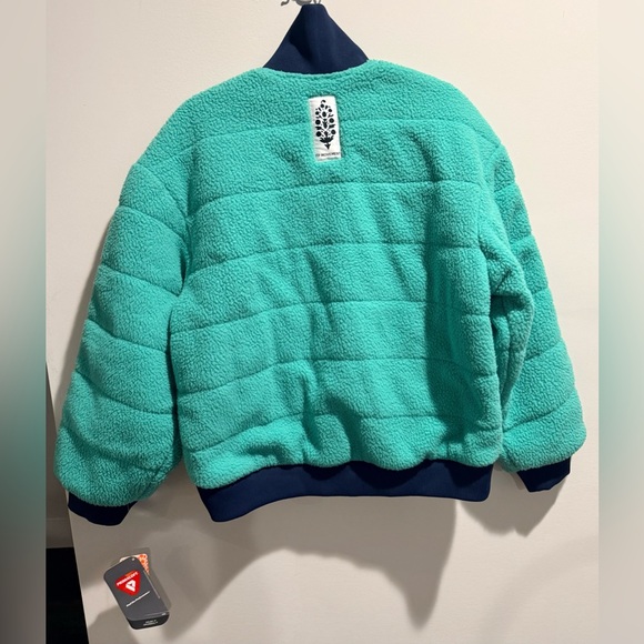 Free People Movement XS Oversized Primaloft Insulated Fleece Jacket NWT - Picture 3 of 4